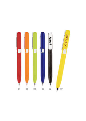 Bolígrafo plástico con cuerpo de color punta cromada y clip blanco.